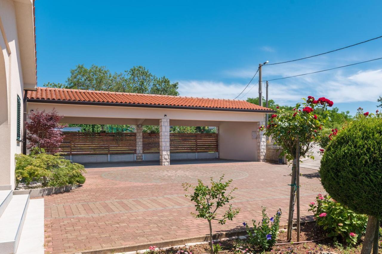 Holiday House Olive Grove With Pool And Garden Labin  Εξωτερικό φωτογραφία
